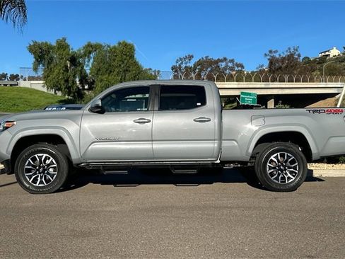 Used 2021 Toyota Tacoma TRD Sport image 9