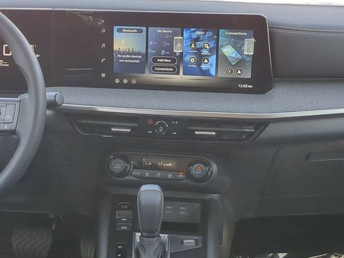 New 2026 Nissan Kicks SV image 18