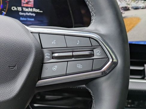 Used 2025 Chevrolet Equinox LT image 28