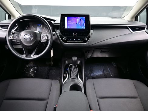 Used 2025 Toyota Corolla LE FWD image 16