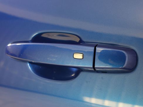 Used 2018 Chevrolet Camaro ZL1 image 20