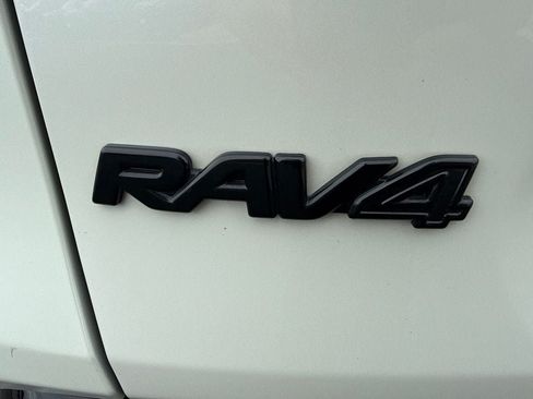 Used 2020 Toyota RAV4 XSE w/ XSE Grade Weather Package AWD/4WD image 12