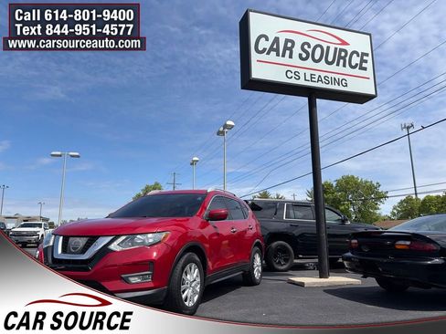 Used 2017 Nissan Rogue SV FWD image 1