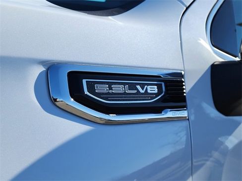 New 2026 GMC Sierra 1500 SLT w/ SLT Premium Plus Package image 12