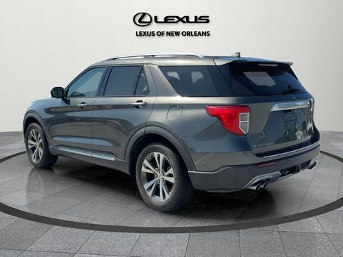 Used 2020 Ford Explorer Platinum w/ Premium Technology Package image 4