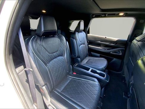 Used 2023 INFINITI QX60 Autograph w/ Cargo Package AWD/4WD image 17