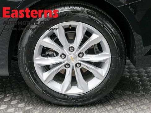 Used 2024 Chevrolet Malibu LT image 11