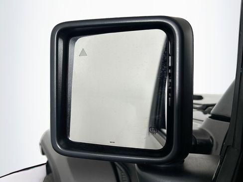 Used 2025 Jeep Wrangler Sahara w/ Safety Group AWD/4WD image 16