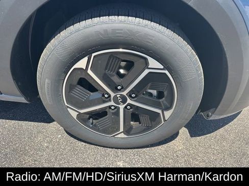 Used 2026 Kia Niro EX w/ EX Premium Package FWD image 5