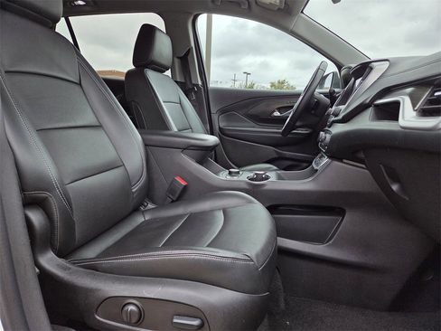 Used 2024 GMC Terrain SLT image 26