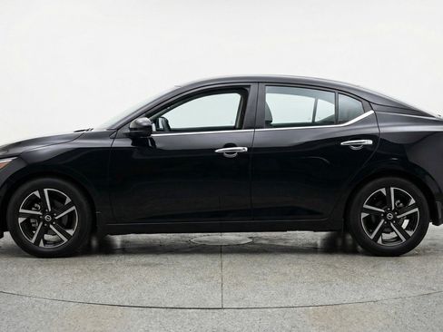 Used 2025 Nissan Sentra SV FWD image 5