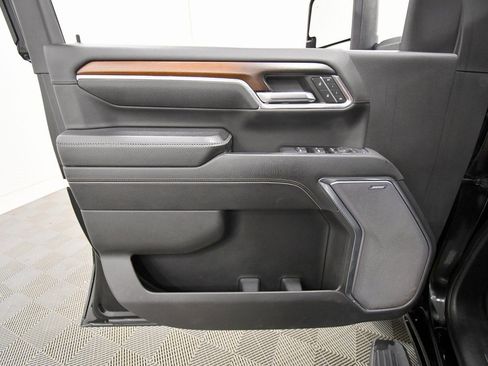 Used 2024 GMC Sierra 2500 Denali image 13