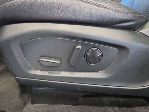 Certified 2022 Ford Explorer Limited AWD/4WD image 17