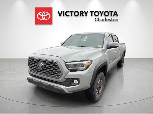 Used 2022 Toyota Tacoma TRD Off-Road w/ Technology Package image 6