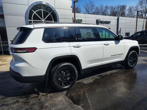 New 2026 Jeep Grand Cherokee L 4WD image 15