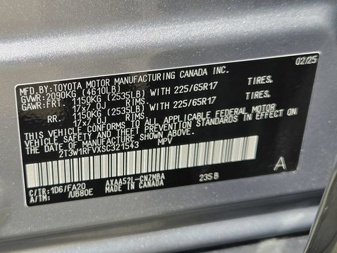 Used 2025 Toyota RAV4 XLE FWD image 32