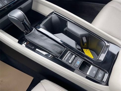 Certified 2024 Honda Accord EX-L image 30