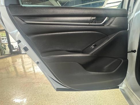 Used 2019 Honda Accord Sport image 15