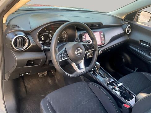 Used 2024 Nissan Kicks SV FWD image 17