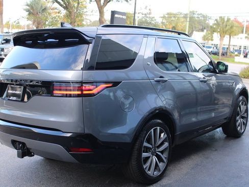 Certified 2025 Land Rover Discovery Dynamic SE image 7