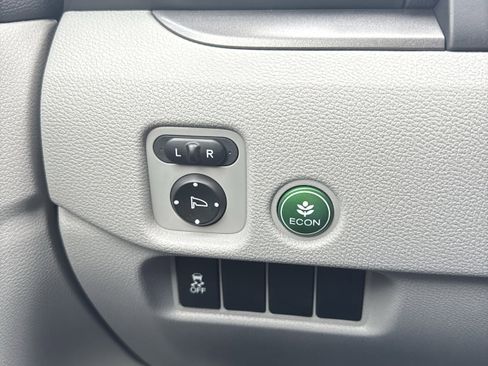 Used 2017 Honda Pilot LX image 26