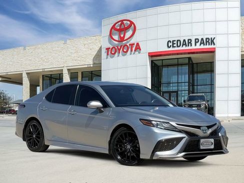 Used 2021 Toyota Camry XSE w/ Cold Weather Package image 1