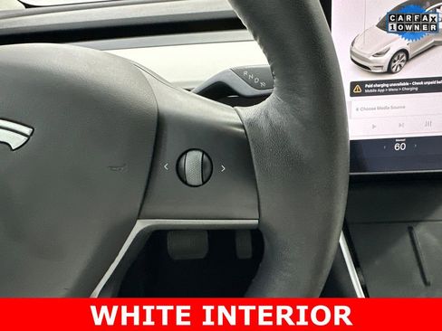 Used 2021 Tesla Model Y Long Range image 25