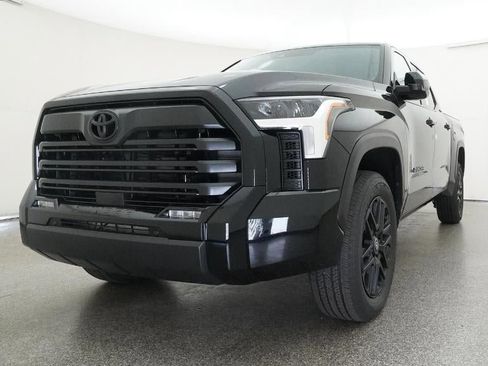New 2026 Toyota Tundra Limited AWD/4WD image 32