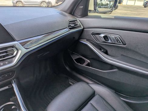 Used 2020 BMW 330i Sedan w/ Convenience Package RWD image 18