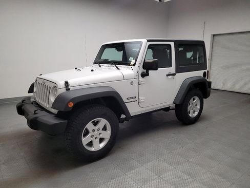 Used 2014 Jeep Wrangler Sport w/ Quick Order Package 24S AWD/4WD image 2