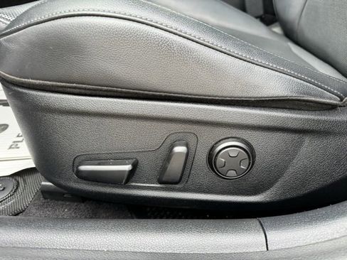 Used 2023 Kia Stinger GT-Line w/ Sun & Sound Package image 11