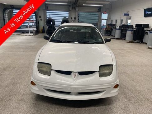 Used 2002 Pontiac Sunfire SE w/ Opt Pkg 1 FWD image 2