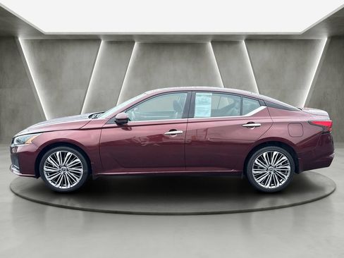 Used 2023 Nissan Altima 2.5 SL AWD/4WD image 4