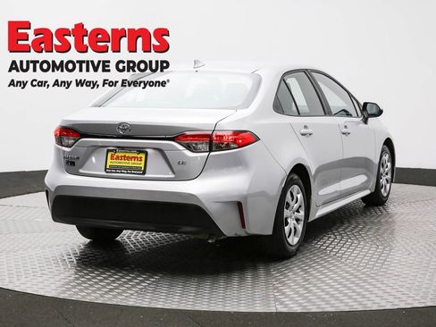 Used 2023 Toyota Corolla LE image 5