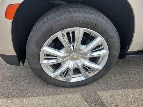 Used 2021 Chevrolet Tahoe High Country w/ Premium Package AWD/4WD image 9