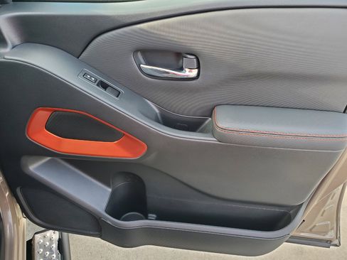 Used 2022 Nissan Frontier PRO-4X image 53