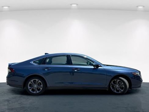 Used 2023 Honda Accord EX image 10