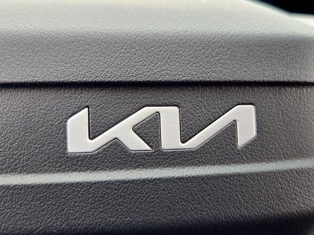 Used 2026 Kia Sorento LX FWD image 27