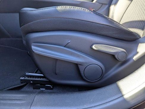 New 2026 Jeep Compass Latitude image 11