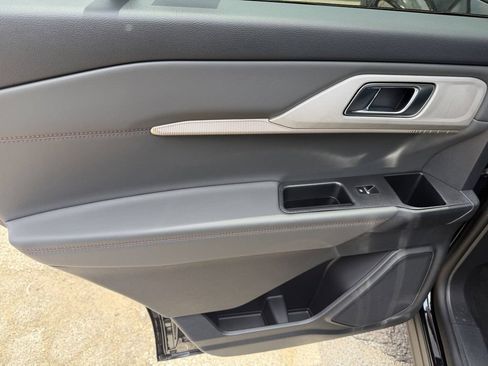 New 2026 Ford Explorer Active RWD image 15