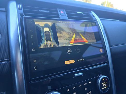 Used 2023 Land Rover Discovery S R-Dynamic image 37