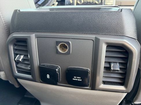 Used 2020 Ford F250 XLT w/ XLT Premium Package AWD/4WD image 38
