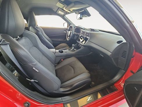New 2025 Nissan Z Performance w/ Floor Mat Package RWD image 18
