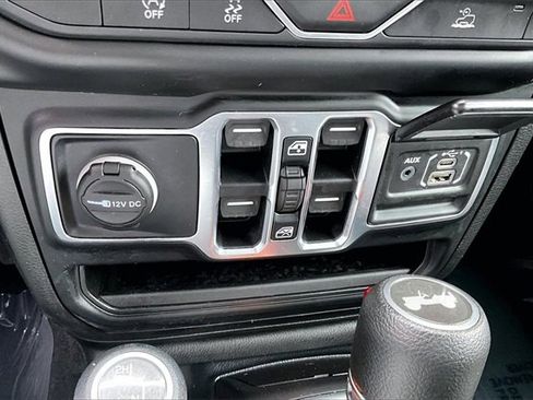 Certified 2021 Jeep Wrangler Unlimited Willys image 33