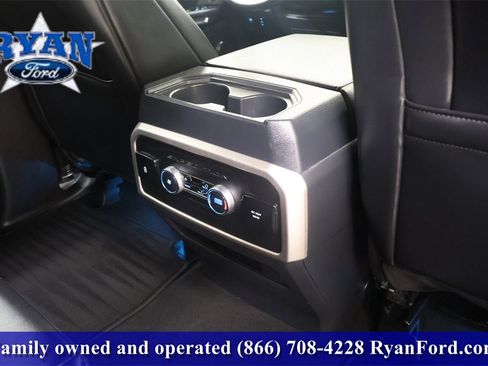 Used 2024 Ford Expedition XLT image 15