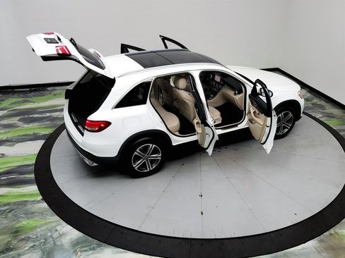 Used 2018 Mercedes-Benz GLC 300 image 40