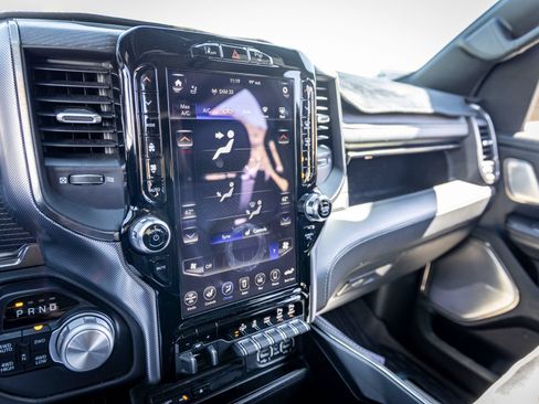 Used 2019 RAM 1500 Limited AWD/4WD image 16