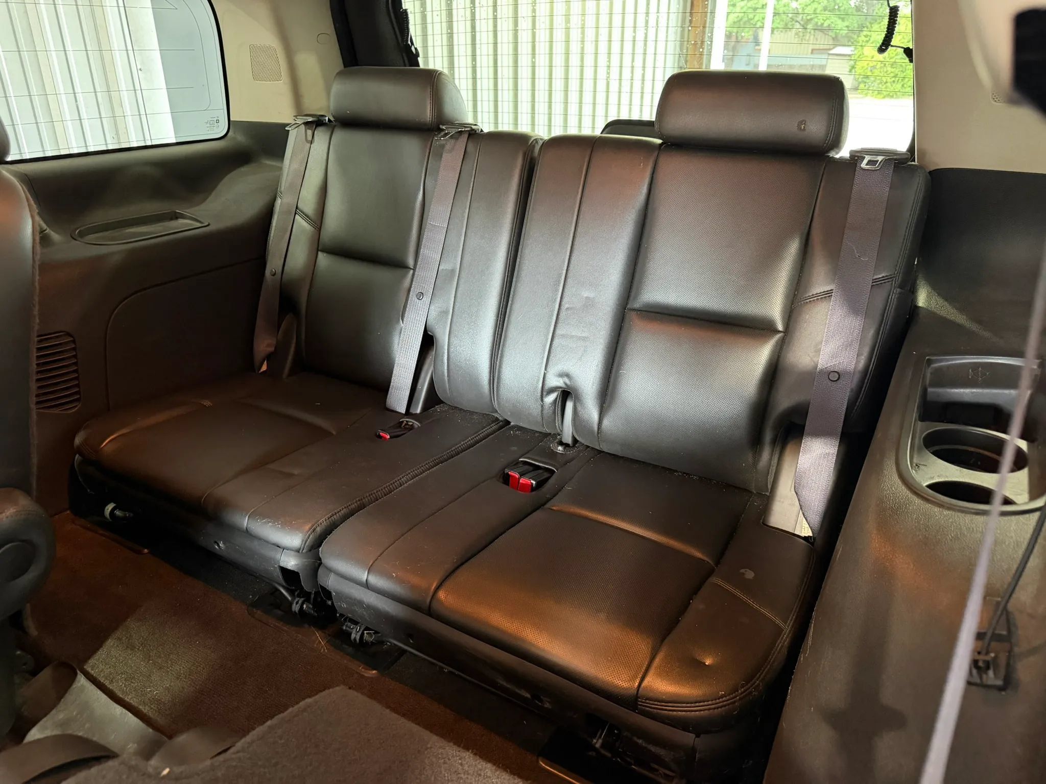 Used 2011 GMC Yukon Denali RWD image 18