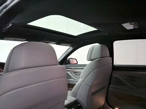 Used 2013 BMW 550i Sedan RWD image 23