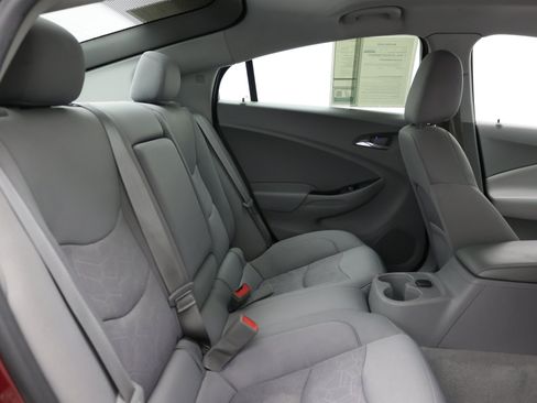 Used 2017 Chevrolet Volt LT w/ Comfort Package FWD image 34